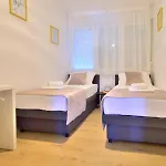 Apartment Maia *